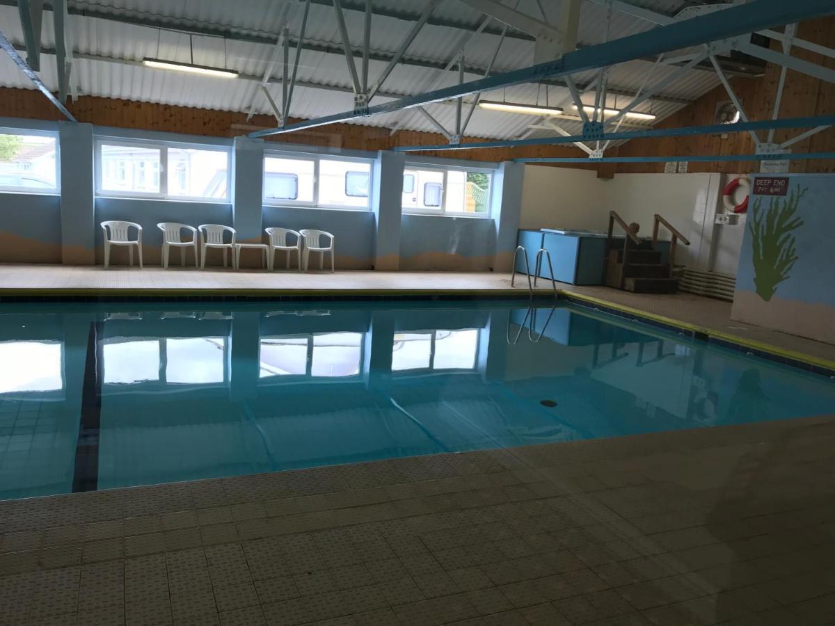 Number 43 The Gower Holiday Village 斯旺西 外观 照片