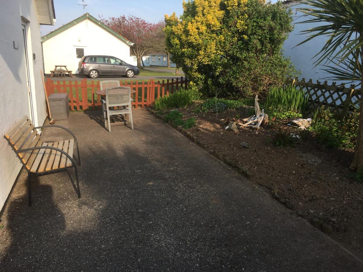 Number 43 The Gower Holiday Village 斯旺西 外观 照片